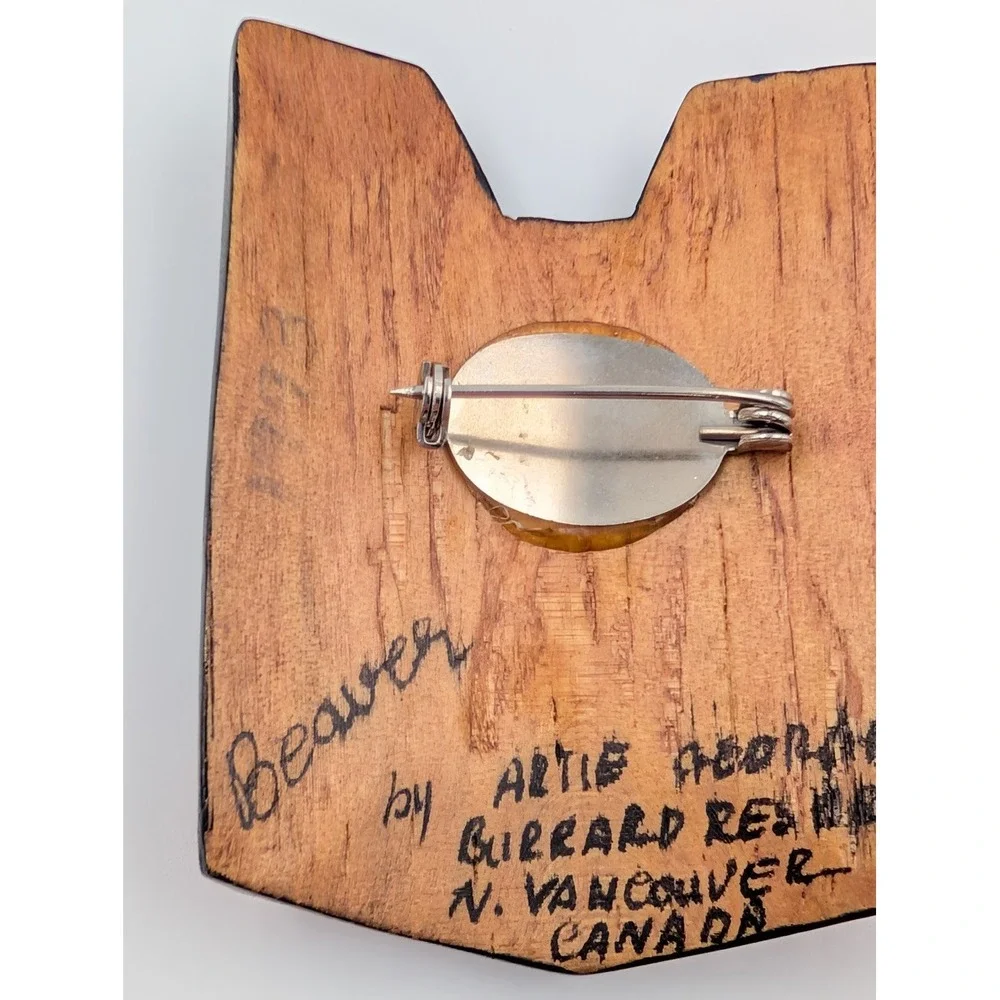 Artie George Signed Beaver Mask Brooch Carved Yellow Cedar Salish‎ First Nations